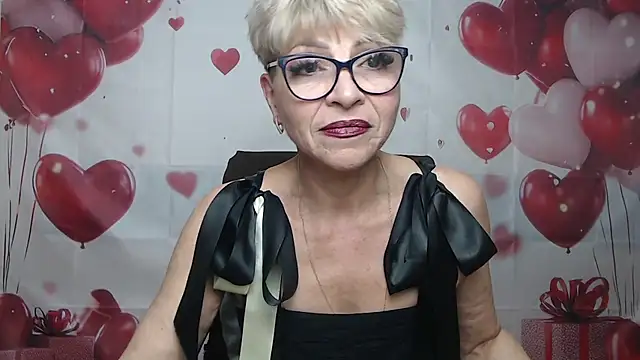 Snapshot of EllaBonito chatting on 05.16.26 EllaBonito online show from 05.16.26