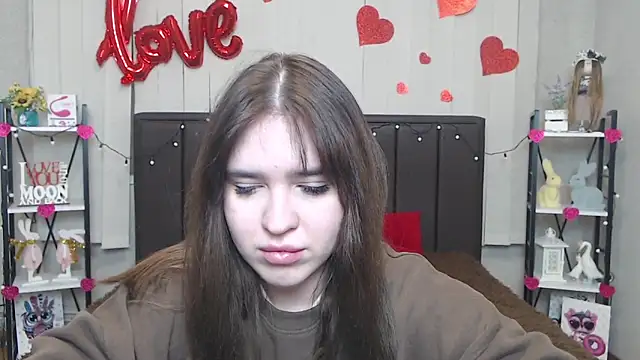 LauraHlot online show from 02.13.25