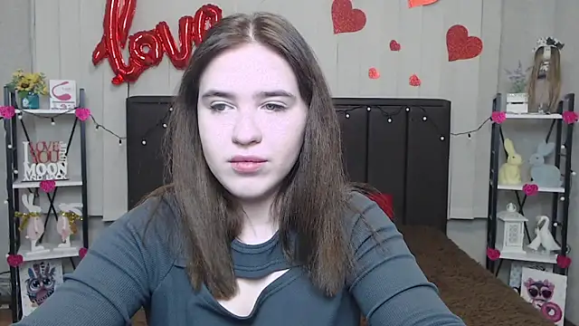 LauraHlot online show from 02.22.25