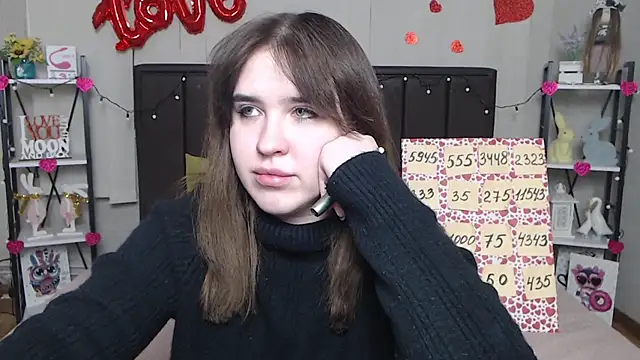 LauraHlot online show from 02.24.25