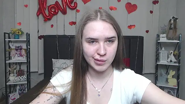 Snapshot of LauraHlot chatting on 05.01.26 LauraHlot online show from 05.01.26