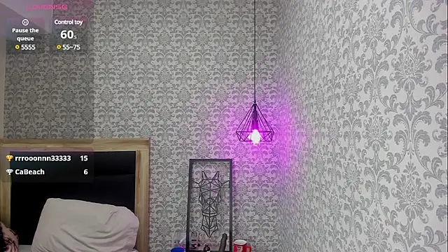 Snapshot of TATIGOLD2 chatting on 03.18.25 TATIGOLD2 online show from 03.18.25