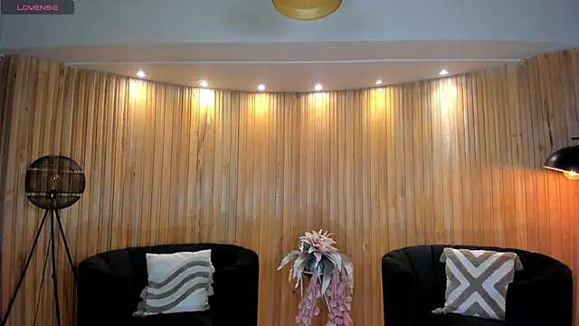 ValeriaVelvet online show from 12.15.25