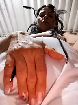 Linda Lars online show from 04.19.26