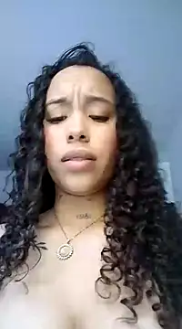 Snapshot of MarieLeon chatting on 01.18.25 MarieLeon online show from 01.18.25