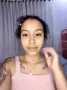 Snapshot of MarieLeon chatting on 03.06.25 MarieLeon online show from 03.06.25