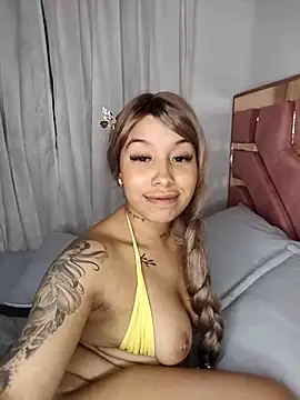 Snapshot of MarieLeon chatting on 03.13.25 MarieLeon online show from 03.13.25