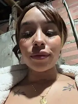 Snapshot of MarieLeon chatting on 03.18.25 MarieLeon online show from 03.18.25