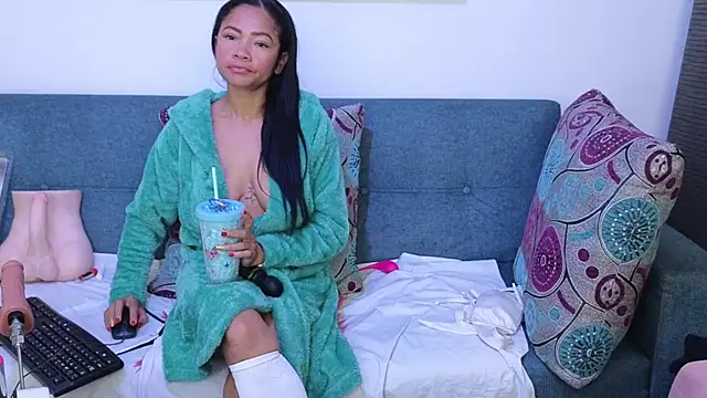 anellejones online show from 03.19.25