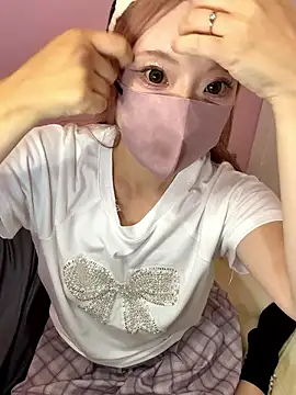 Snapshot of alice__1111 chatting on 09.17.25 alice  1111 online show from 09.17.25