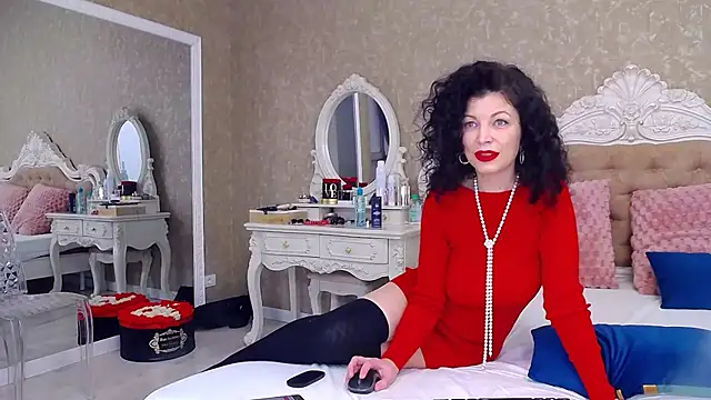 Snapshot of NataliaRed chatting on 12.03.25 NataliaRed online show from 12.03.25