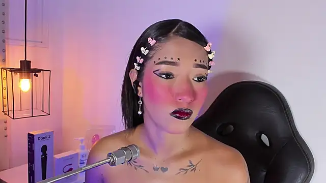 Snapshot of baby_naughty1_ chatting on 03.06.25 baby naughty1 online show from 03.06.25