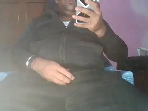 boyplay1000 online show from 12.15.25