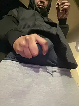 Snapshot of MobyDxck chatting on 12.21.24 MobyDxck online show from 12.21.24