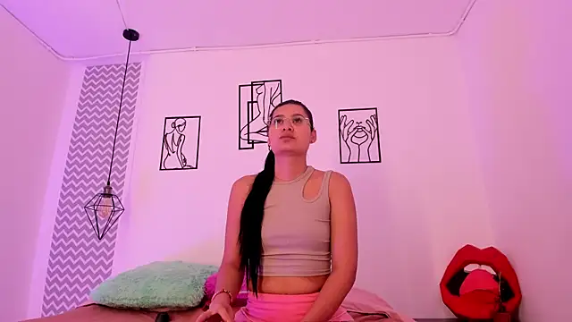 cloehonney online show from 10.26.25