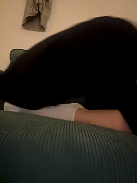 Nisaaa20003 online show from 10.18.25