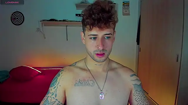 Snapshot of Ares_blue chatting on 01.13.26 Ares blue online show from 01.13.26