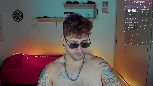 Snapshot of Ares_blue chatting on 01.16.26 Ares blue online show from 01.16.26