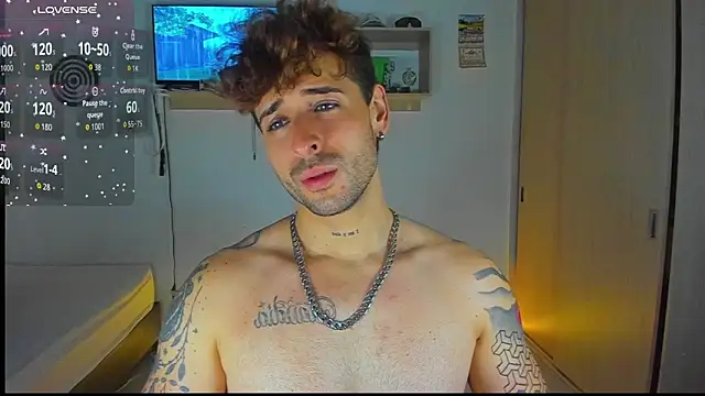 Snapshot of Ares_blue chatting on 02.11.26 Ares blue online show from 02.11.26