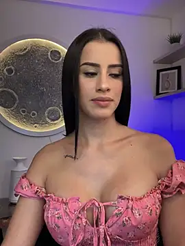 Snapshot of SarahhSmitth1 chatting on 02.24.25 SarahhSmitth1 online show from 02.24.25