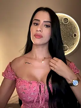 Snapshot of SarahhSmitth1 chatting on 10.25.25 SarahhSmitth1 online show from 10.25.25