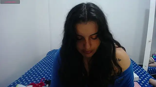 Laurenkenner  online show from 12.11.24