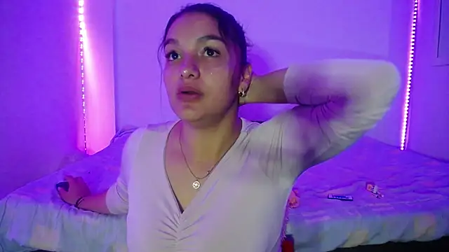 Laurenkenner  online show from 03.20.25