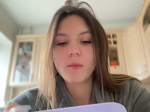 Snapshot of sweety_secret_ chatting on 01.20.25 sweety secret  online show from 01.20.25