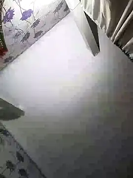 Snapshot of SweetLeila40 chatting on 12.27.24 SweetLeila40 online show from 12.27.24