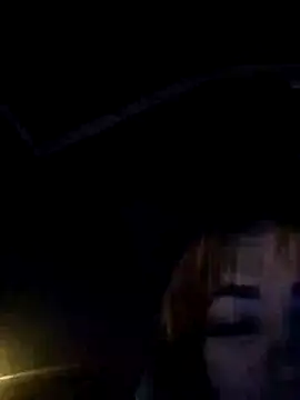 Snapshot of SweetLeila40 chatting on 12.31.24 SweetLeila40 online show from 12.31.24