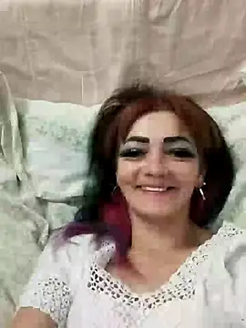 Snapshot of SweetLeila40 chatting on 01.03.25 SweetLeila40 online show from 01.03.25