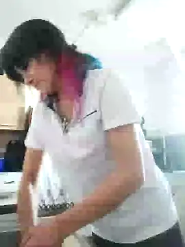 Snapshot of SweetLeila40 chatting on 01.04.25 SweetLeila40 online show from 01.04.25