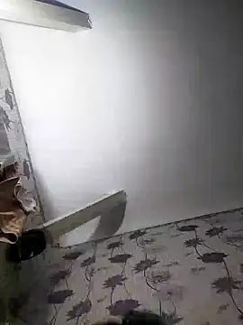 Snapshot of SweetLeila40 chatting on 01.05.25 SweetLeila40 online show from 01.05.25