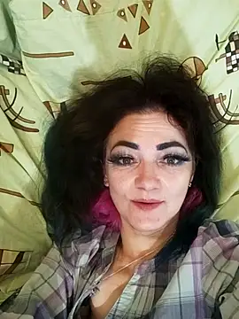 Snapshot of SweetLeila40 chatting on 01.14.25 SweetLeila40 online show from 01.14.25