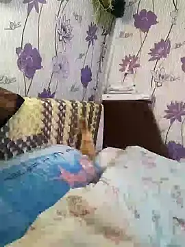 Snapshot of SweetLeila40 chatting on 01.19.25 SweetLeila40 online show from 01.19.25