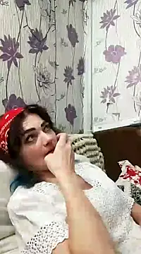 Snapshot of SweetLeila40 chatting on 01.30.25 SweetLeila40 online show from 01.30.25