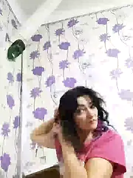 Snapshot of SweetLeila40 chatting on 02.03.25 SweetLeila40 online show from 02.03.25