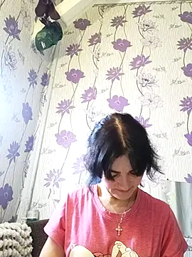 Snapshot of SweetLeila40 chatting on 02.09.25 SweetLeila40 online show from 02.09.25