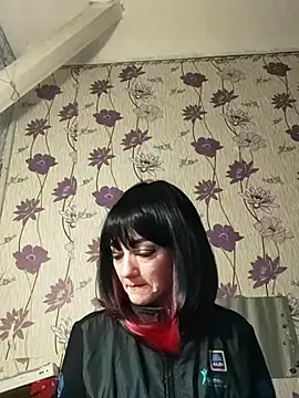 Snapshot of SweetLeila40 chatting on 03.07.25 SweetLeila40 online show from 03.07.25