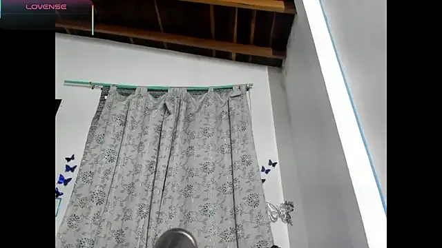 Snapshot of Laila_Laly chatting on 06.19.26 Laila Laly online show from 06.19.26