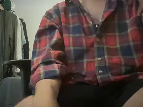 Snapshot of Har3199 chatting on 10.29.25 Har3199 online show from 10.29.25