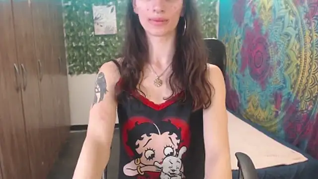 Snapshot of BurningVenus12 chatting on 11.01.25 BurningVenus12 online show from 11.01.25