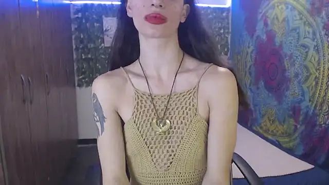 Snapshot of BurningVenus12 chatting on 11.06.25 BurningVenus12 online show from 11.06.25