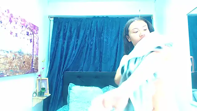 Snapshot of avans_15 chatting on 01.06.25 avans 15 online show from 01.06.25