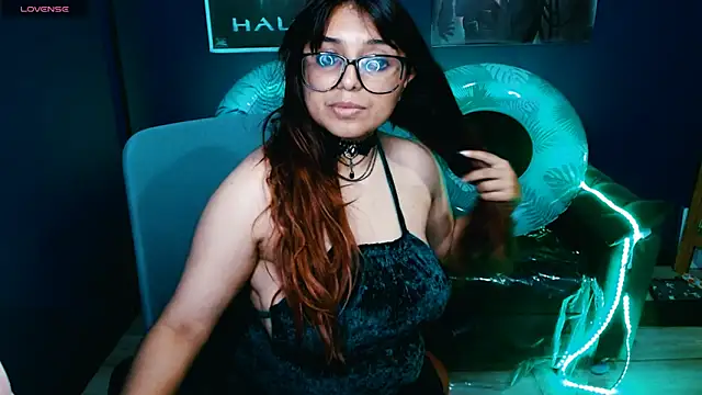 X CHERRY XX online show from 02.02.25