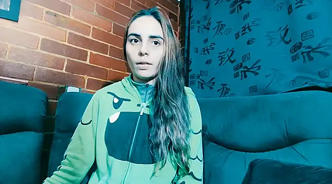 ValeriaLacrozee online show from 02.14.25