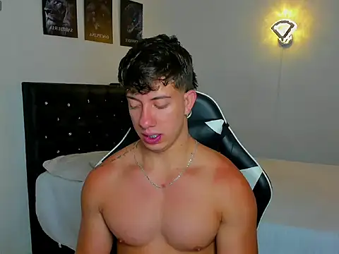 Snapshot of sean_brownx chatting on 11.10.25 sean brownx online show from 11.10.25