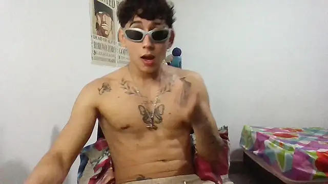 Snapshot of Dillom420 chatting on 01.21.25 Dillom420 online show from 01.21.25