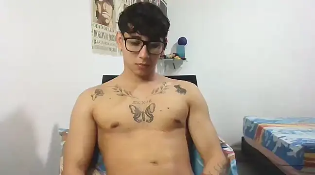 Snapshot of Dillom420 chatting on 03.08.25 Dillom420 online show from 03.08.25