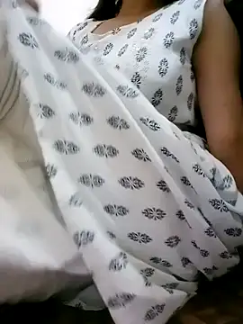 Arohi is Live online show from 12.14.24